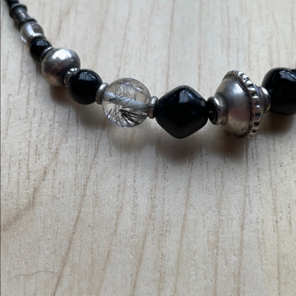 Necklace with rutilated quartz